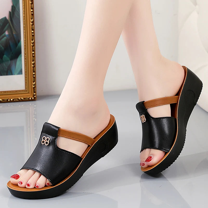 RetroChic Comfort Wedges